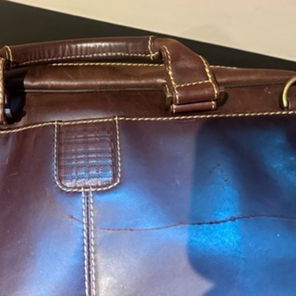 GORGEOUS BOCONI LARGE LEATHER MESSENGER BAG 18"x13"x3"wide. For men&women - Picture 6 of 13